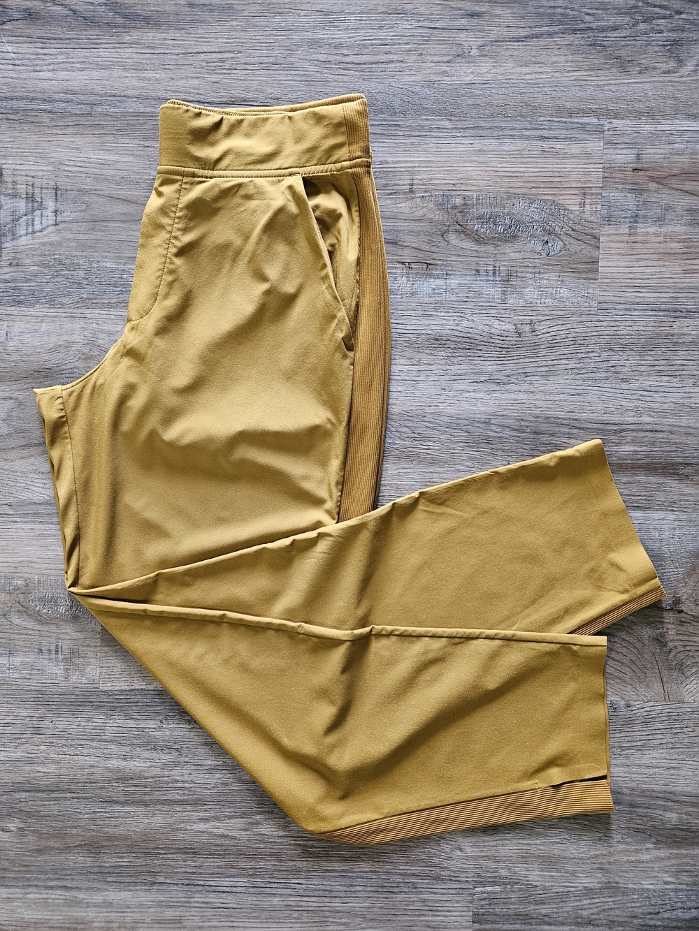 Athleta Womens Brass Yellow Brooklyn Mid Rise Ankle Pant